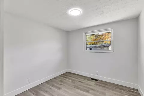716 Winding Way, Cincinnati, OH 45245 photo 30