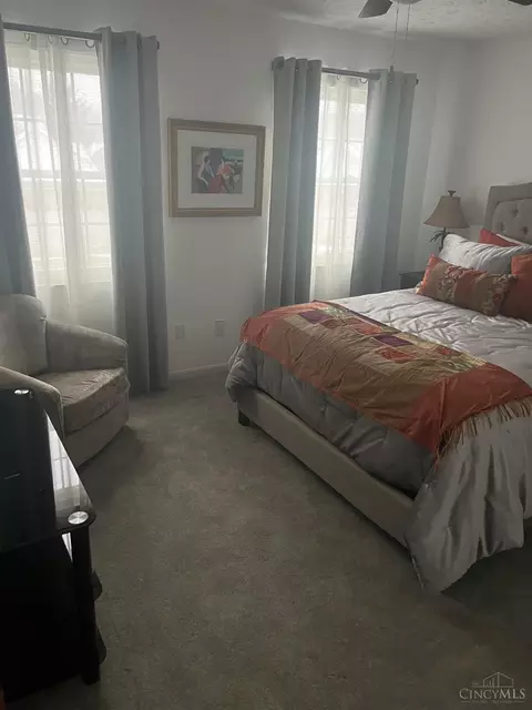 Bedroom - 3847 Arbor Green Dr, Cincinnati, OH 45255 photo 1 of 2