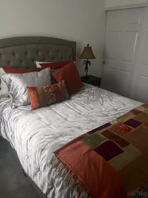 Bedroom - 3847 Arbor Green Dr, Cincinnati, OH 45255 photo 2 of 2