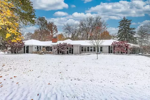 317 Albion Ave, Glendale, OH 45246
