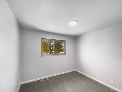 Bedroom - 6 Twinbrook Dr, Hamilton, OH 45013 photo 5 of 6