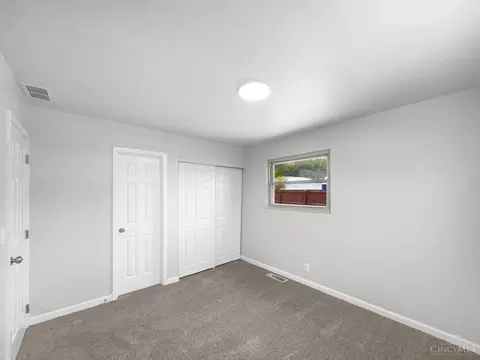 Bedroom - 6 Twinbrook Dr, Hamilton, OH 45013 photo 3 of 6