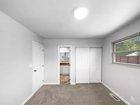 Bedroom - 6 Twinbrook Dr, Hamilton, OH 45013 photo 1 of 6