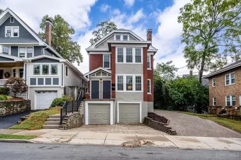 2918 Victoria Ave, Cincinnati, OH 45208