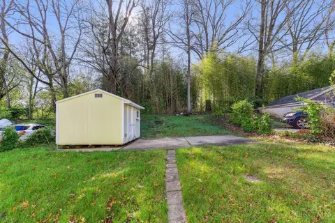 Exterior - 2197 Crane Ave, Cincinnati, OH 45207 photo 6 of 10