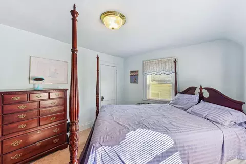 Bedroom - 2197 Crane Ave, Cincinnati, OH 45207 photo 3 of 7