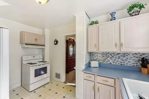 Kitchen - 2197 Crane Ave, Cincinnati, OH 45207 photo 4 of 4