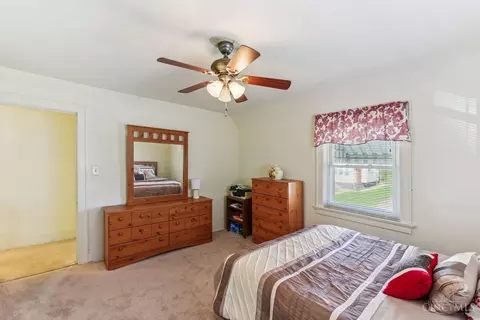 Bedroom - 2197 Crane Ave, Cincinnati, OH 45207 photo 6 of 7