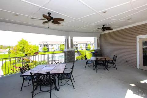 Exterior - 7589 Skyview Cir, Cincinnati, OH 45248 photo 5 of 7