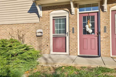 Exterior - 7589 Skyview Cir, Cincinnati, OH 45248 photo 2 of 7