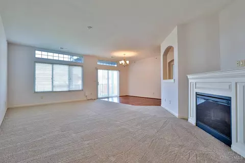 Living - 7589 Skyview Cir, Cincinnati, OH 45248 photo 1 of 8