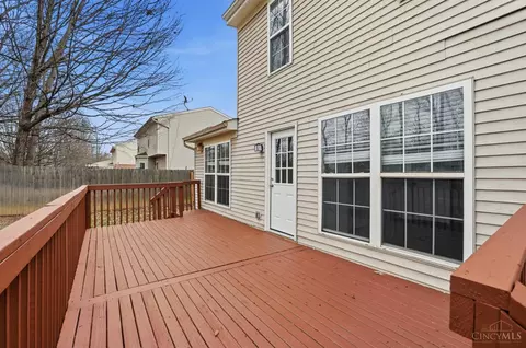 Exterior - 532 Sugar Maple Ct, Cincinnati, OH 45255 photo 5 of 15