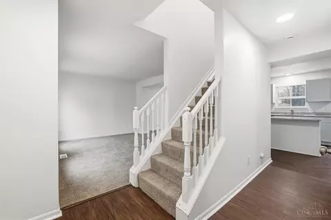 Entry Way - 532 Sugar Maple Ct, Cincinnati, OH 45255 photo 1 of 4