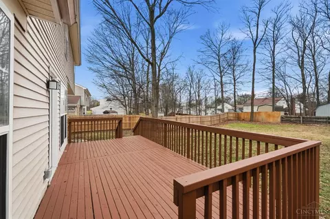 Exterior - 532 Sugar Maple Ct, Cincinnati, OH 45255 photo 4 of 15