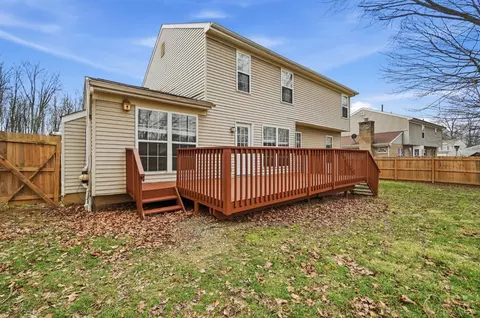Exterior - 532 Sugar Maple Ct, Cincinnati, OH 45255 photo 8 of 15