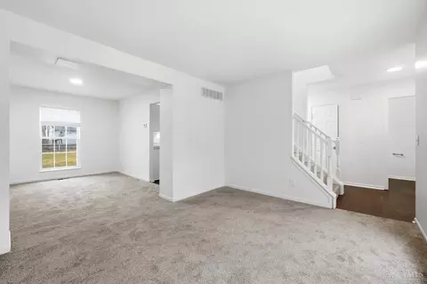 Living - 532 Sugar Maple Ct, Cincinnati, OH 45255 photo 8 of 8