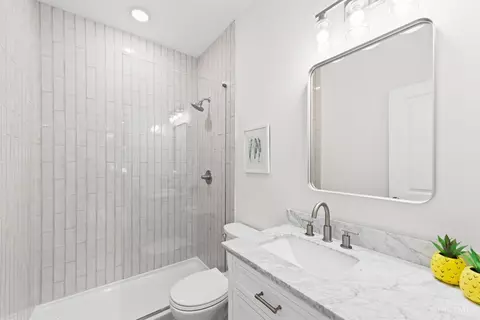 Bath - 4714 Castle Pl, Cincinnati, OH 45227 photo 1 of 3
