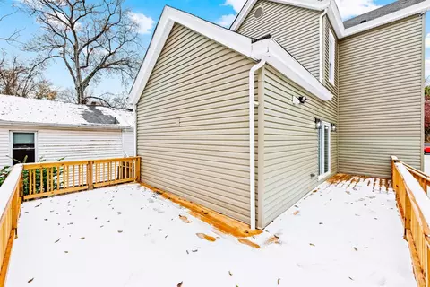 Exterior - 4714 Castle Pl, Cincinnati, OH 45227 photo 2 of 6