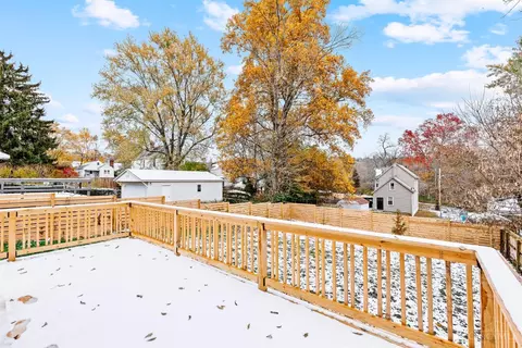 Exterior - 4714 Castle Pl, Cincinnati, OH 45227 photo 3 of 6