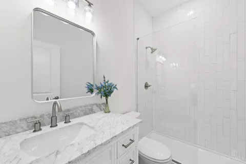 Bath - 4714 Castle Pl, Cincinnati, OH 45227 photo 3 of 3
