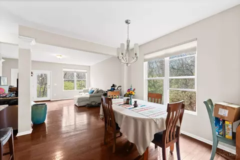 Dining - 1037 Lost Xing, Cincinnati, OH 45231 photo 1 of 1
