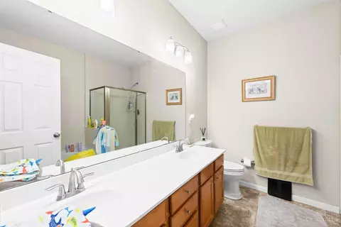 Bath - 1037 Lost Xing, Cincinnati, OH 45231 photo 1 of 3