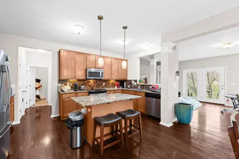 Kitchen - 1037 Lost Xing, Cincinnati, OH 45231 photo 1 of 2