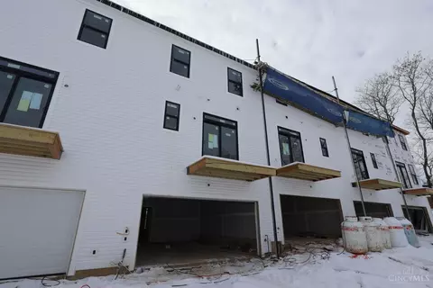 6379 Coverage Ct, Mason, OH 45040