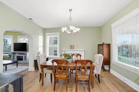 Dining - 5524 Lester Rd, Cincinnati, OH 45213 photo 1 of 3