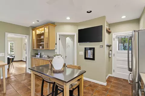 Kitchen - 3918 Eileen Dr, Cincinnati, OH 45209 photo 4 of 4