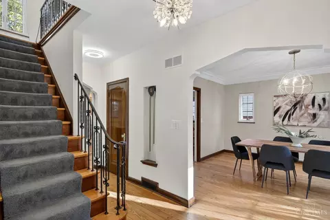 Entry Way - 3918 Eileen Dr, Cincinnati, OH 45209 photo 1 of 4