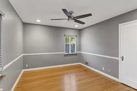 Bedroom - 3918 Eileen Dr, Cincinnati, OH 45209 photo 4 of 5