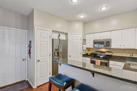 2474 Walnutview Ct, Cincinnati, OH 45230 photo 13