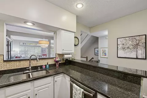 2474 Walnutview Ct, Cincinnati, OH 45230 photo 15