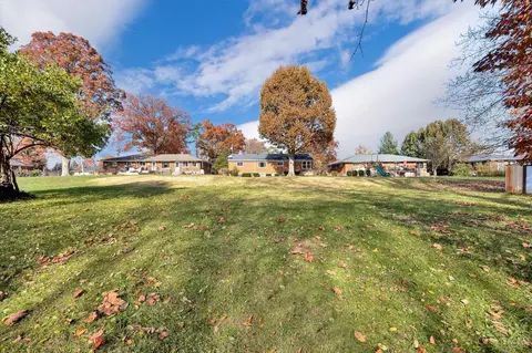 Exterior - 625 Marview Ter, Cincinnati, OH 45231 photo 7 of 10