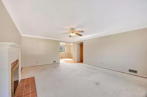 Living - 625 Marview Ter, Cincinnati, OH 45231 photo 4 of 6