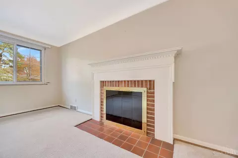 Living - 625 Marview Ter, Cincinnati, OH 45231 photo 5 of 6