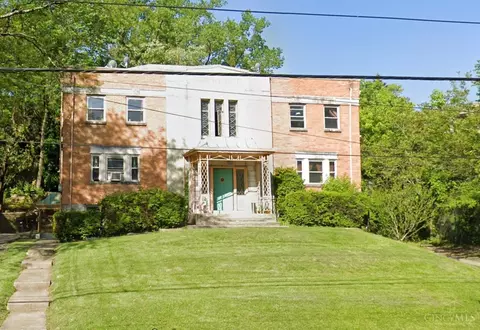 877 Ludlow Ave, Cincinnati, OH 45220