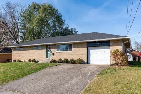 907 Birchwood Dr, Lebanon, OH 45036