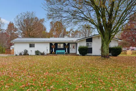 1206 St Rt 28, Blanchester, OH 45107