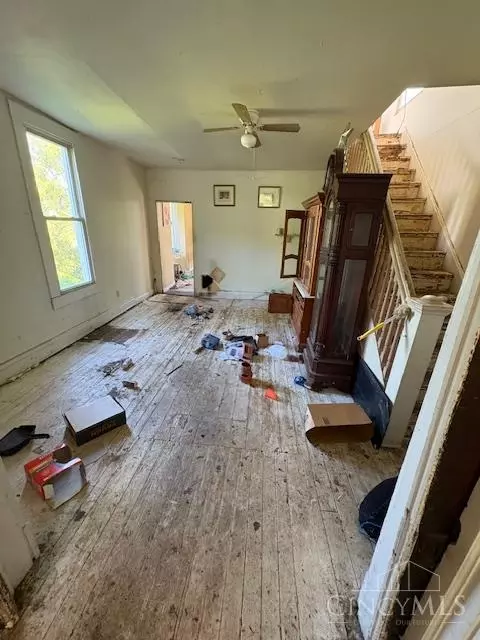 Entry Way - 4367 Eastern Ave, Cincinnati, OH 45226 photo 1 of 2