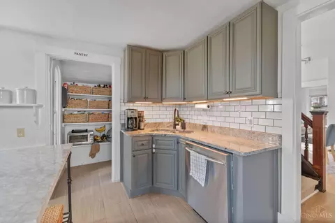 Kitchen - 30 Sharon Rd, Glendale, OH 45246 photo 3 of 4