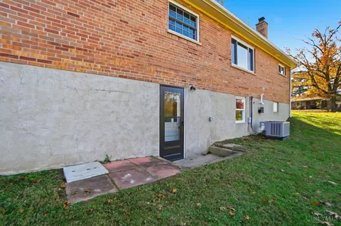 Exterior - 679 Ely St, Batavia, OH 45103 photo 5 of 7