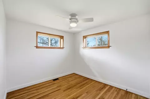 Bedroom - 679 Ely St, Batavia, OH 45103 photo 3 of 7