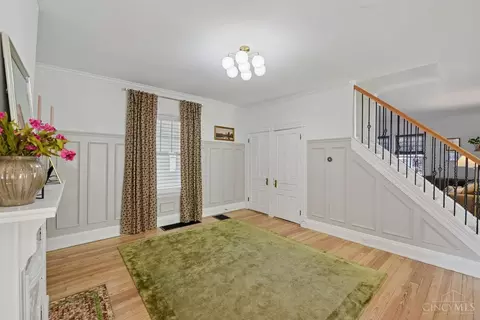 Entry Way - 2721 Atlantic Ave, Cincinnati, OH 45209 photo 2 of 4