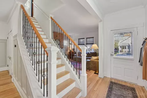 Entry Way - 2721 Atlantic Ave, Cincinnati, OH 45209 photo 1 of 4