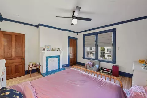 Bedroom - 2721 Atlantic Ave, Cincinnati, OH 45209 photo 4 of 7