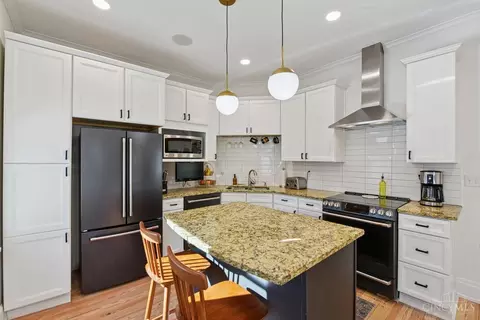 Kitchen - 2721 Atlantic Ave, Cincinnati, OH 45209 photo 5 of 5