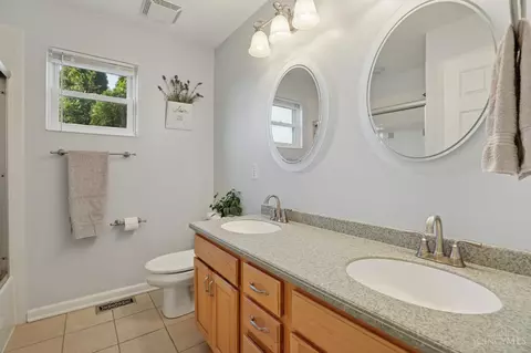 Bath - 2171 Baas Rd, Batavia, OH 45103 photo 2 of 6