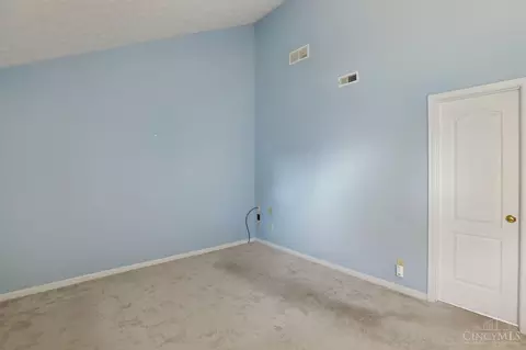 488 Madeira Ct, Cincinnati, OH 45255 photo 9